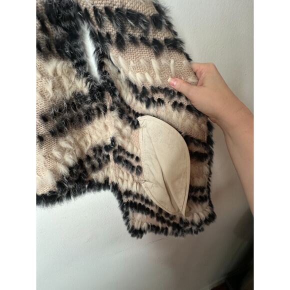 Marc by Marc Jacobs Cream Black Striped Knitted Soft Rabbit Fur Pocket Vest OS - Picture 13 of 16